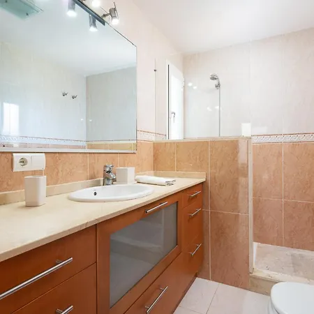 Vistafar , Com Piscina Privada *